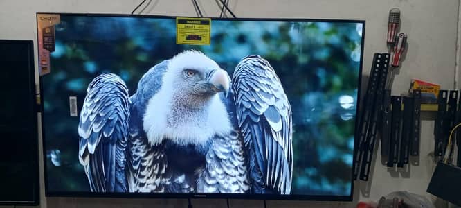 48 INCH LED,43 INCH SMART LED UHD 8K MODEL 3 YEAR WARRANTY O32O7369987