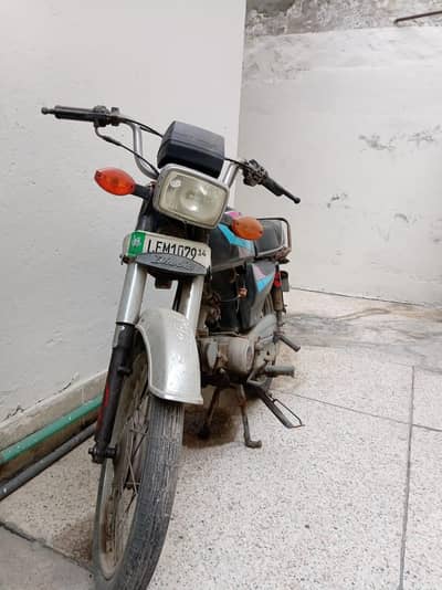 Yamaha Dhoom 70 available in rough condition with no challan