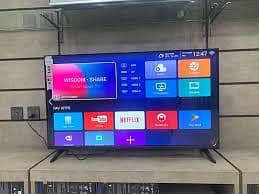 32 inch led,30 inch smart led uhd 8k model 3 year warranty O32O7369987