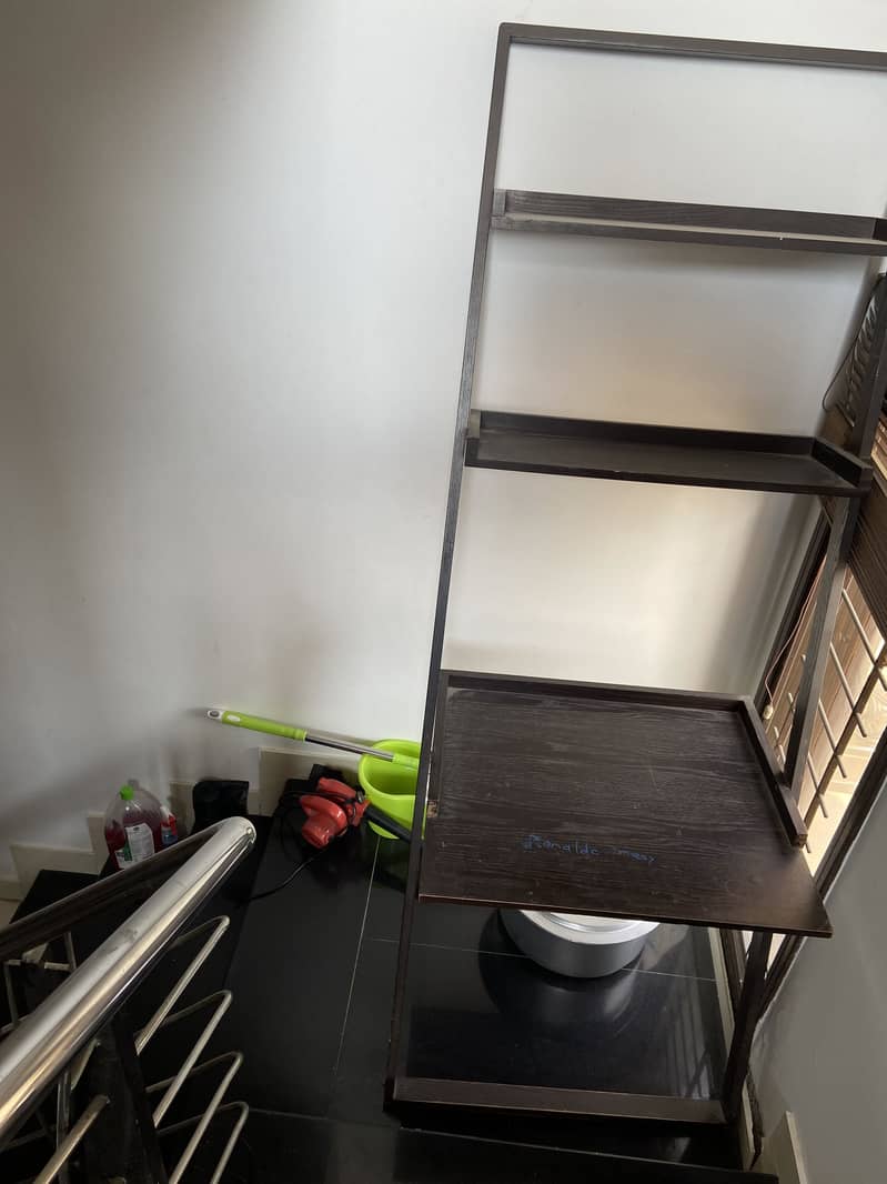 Study table with shelves 1