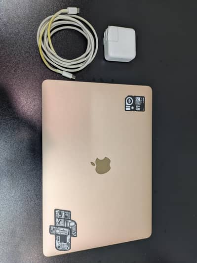 Macbook Air m1 256gb with charger