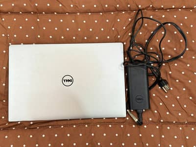 Dell XPS 15 9560 i7 7th Gen 16GB 512GB SSD GTX 1050 4K Touch Excellent