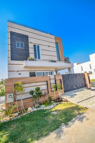 5 Marla Luxurious Bungalow For Sale In DHA Phase 9 Town Lahore