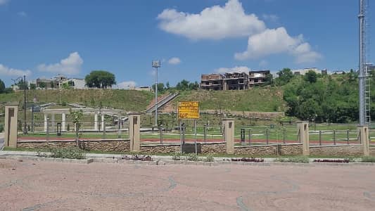 22 Marla, hot location heighted Asking 2.90 Crore urgent Sale, Offer required