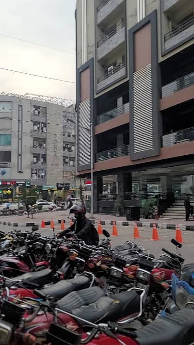 Fully Equipped. State of the art designed Ground Floor 5400 Sqft available for rent. 7.50 lacs