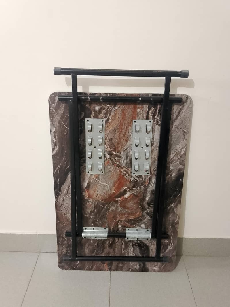 Foldable table 2