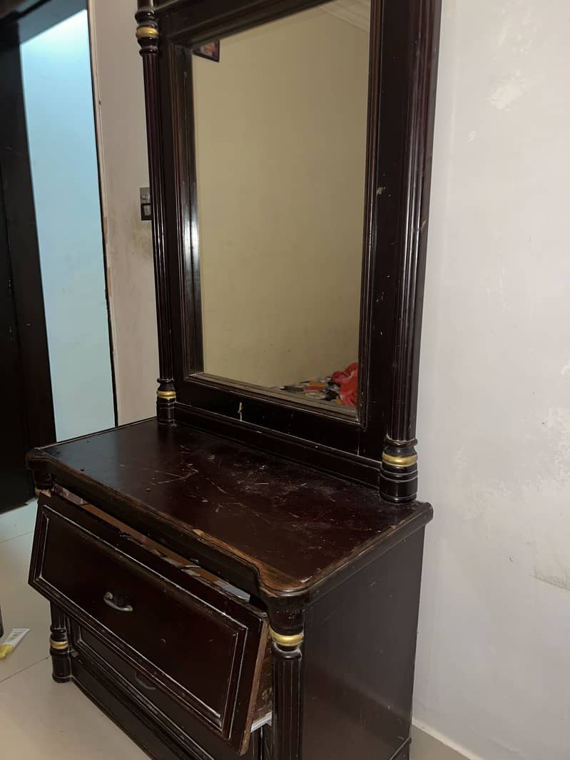Dressing table 5