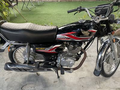 Honda 125 black color urgnet sale