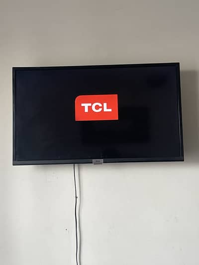 TCL 32” Smart LED TV