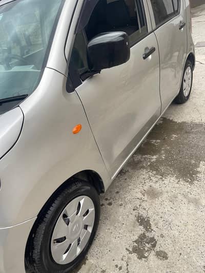 Wagnor 2015-18  auto Japanese  Eng charge Sami hybrid  Family used