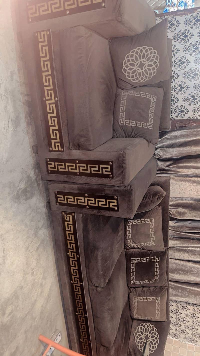 3 SEATER SOFA & 1 SEATER SOFA 1