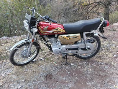 Honda 125 Special gold edition