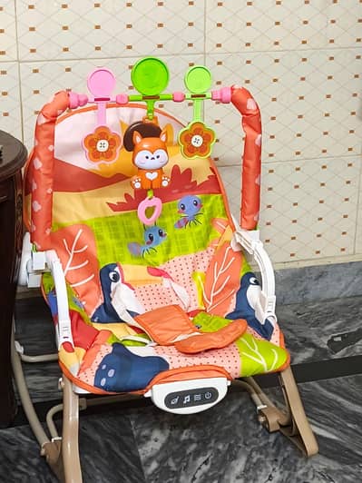 ROCKER, new born to toddler, Musical Chair