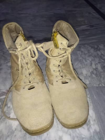 long boot army 10 size