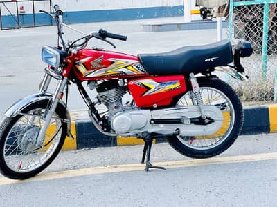 2024 last 2025 marks Lahore number bilkul saff bike ha