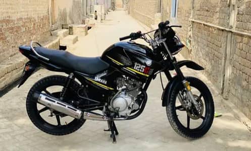 Yamaha YBR 125G black
