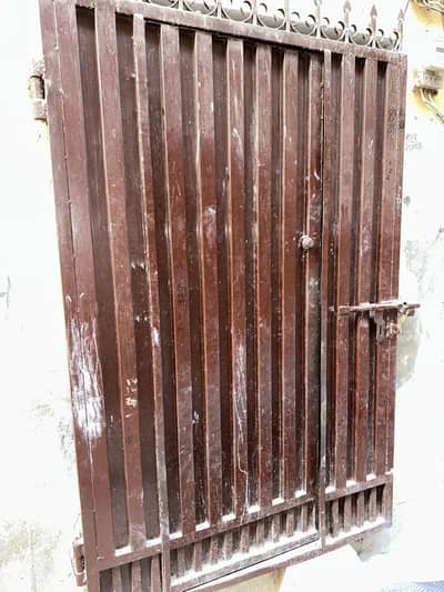 Main Gate house aur Room door