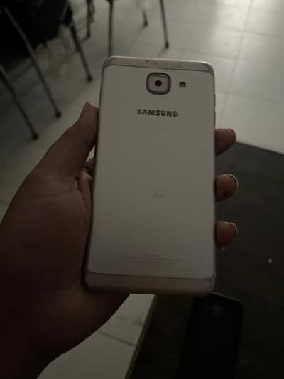 mobile phone Samsung J7 max