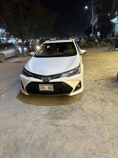 Toyota Corolla Altis Grande CVT-i 1.8 2018 Model