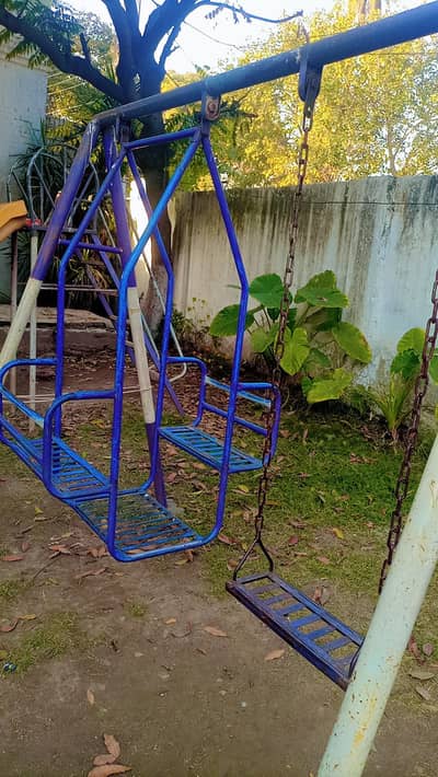 Metal garden swing