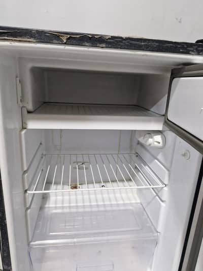 Room Refrigerator