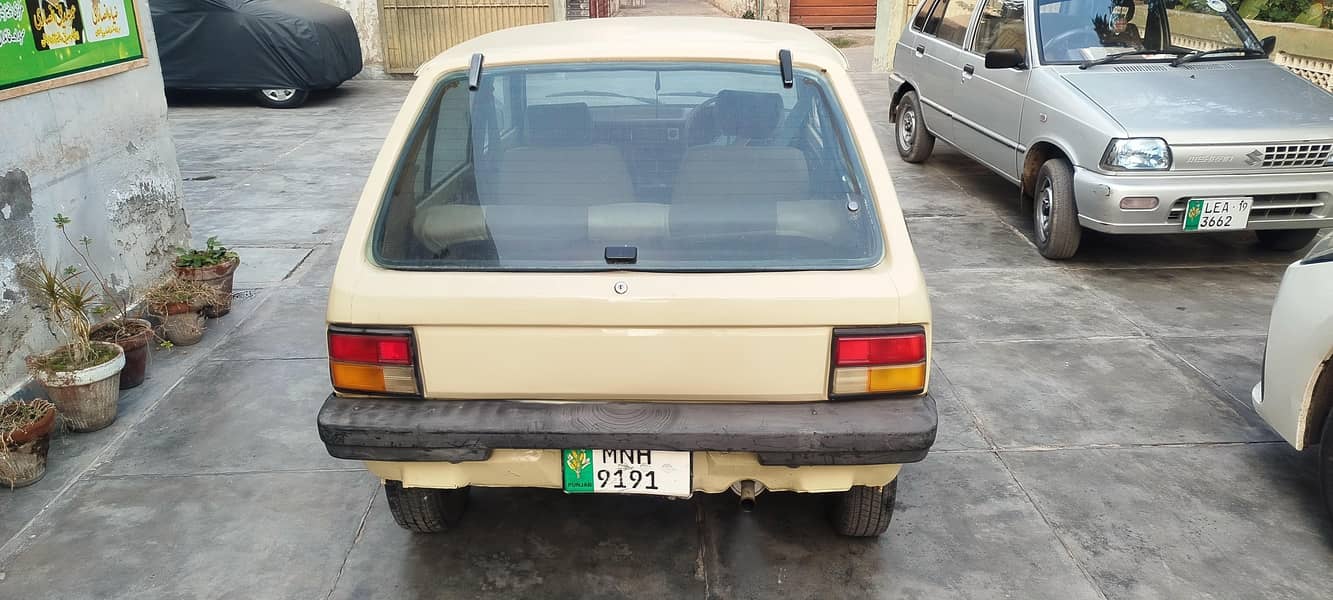 گاڑی سیل ہے 6