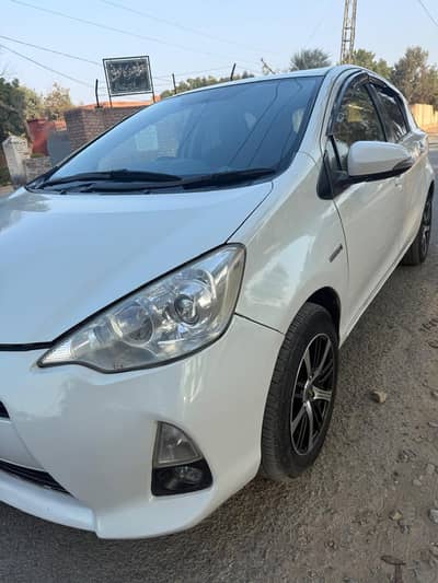 Toyota Aqua 2014/17 Full Option Push ,Brand New Condition
