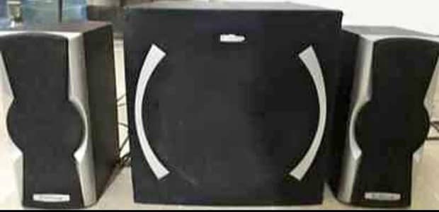 Edifier x600 speakers heavy bass sound sytem for sale