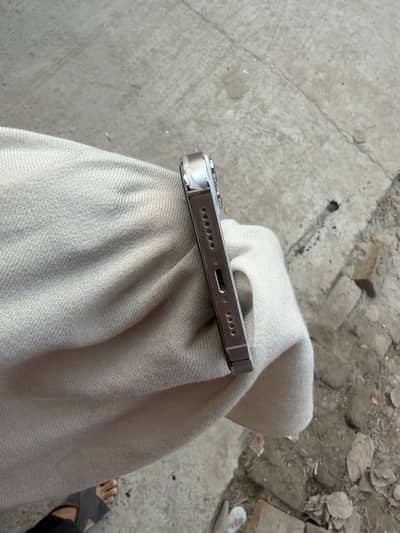 iPhone 14 pro max Jv