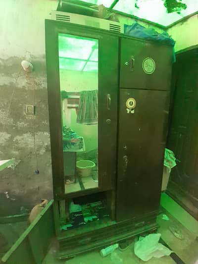 steel almari | steel wardrobe