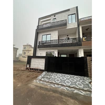 5 Marla Brand New House Available For Rent In Park View
