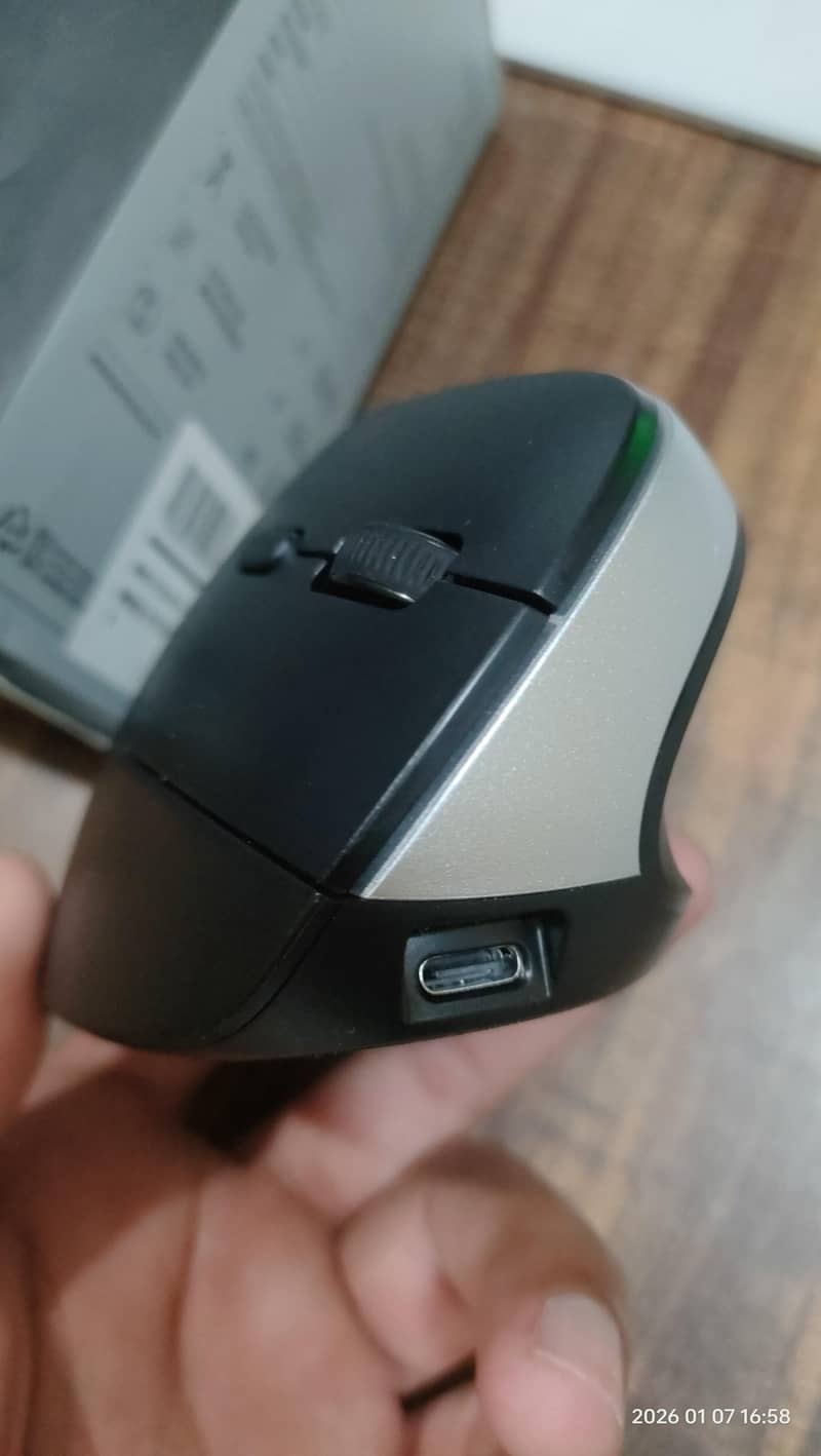 Vertical MOUSE 3
