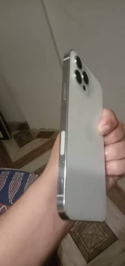 Selling my 12 pro max NoN PTA factory Unlock 256gb face id failed