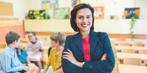 Female Teacher required for 3 kids