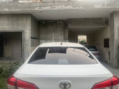 2021 Toyota Yaris Sedan — White Condition: 9.9/10