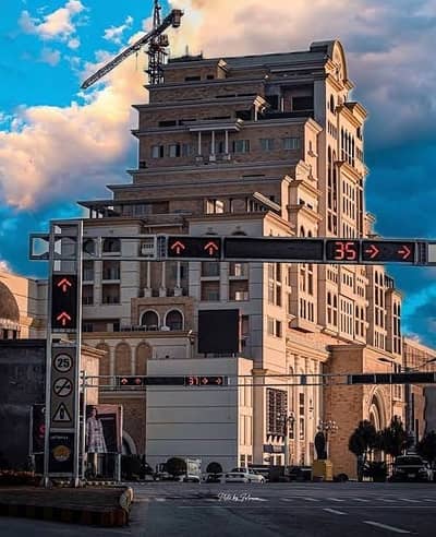 New City Arcade Apartment Available ( 982 Sqft )