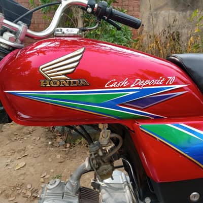 CD 70 total genuine. 0305. call. 9334. me. 962