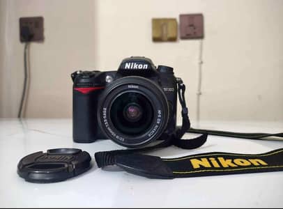 DSLR camera D7000
