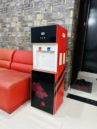 Water dispenser cannon