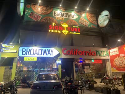 1 Kanal Life Time Commercial Building For Sale 200 Ft Main Boulevard Iqbal Town
