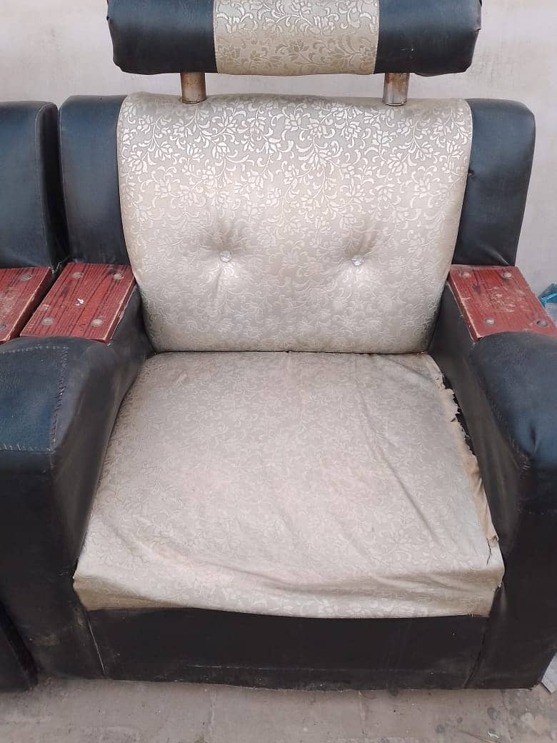 ایک عدد صوفہ سیٹ استعمال شدہ 2