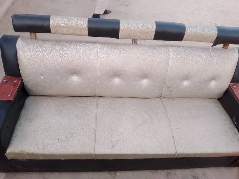 ایک عدد صوفہ سیٹ استعمال شدہ 6