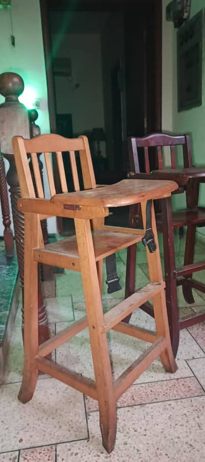 Baby sitting chair wood