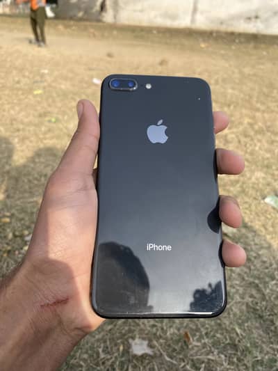 iPhone 8 Plus