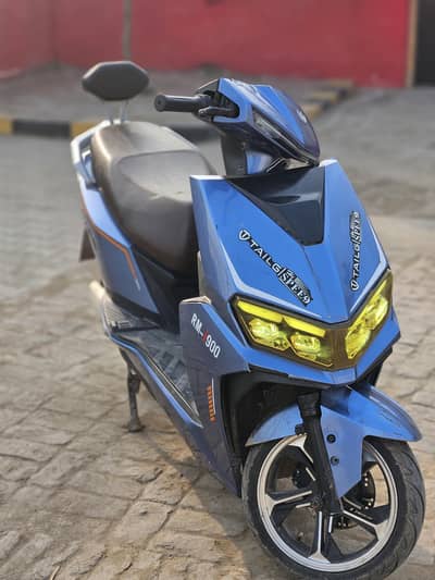 TailG iSpeed RM-900 Accidental Scooty – Running Condition