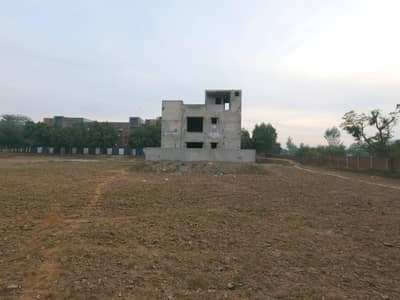 158 EE @ 195 ADC PLOT FOR SALE