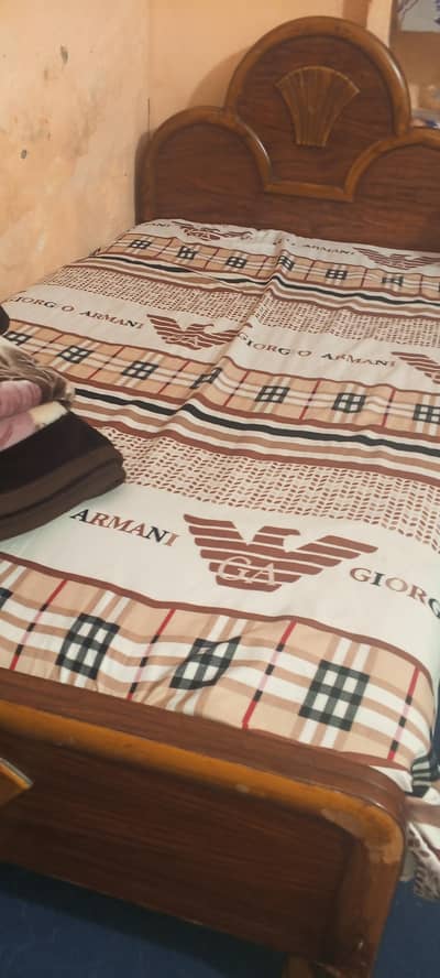 single bed with mtres