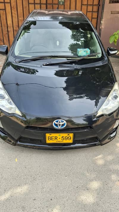 Toyota Aqua model 2012