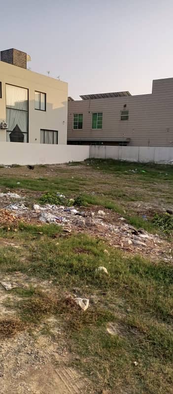 1 Kanal Prime Plot for Sale | DHA Phase 8 X-Air Avenue | Demand: 300 Lacs