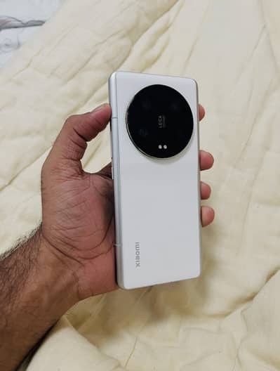Xiaomi 13 Ultra (camera king device)